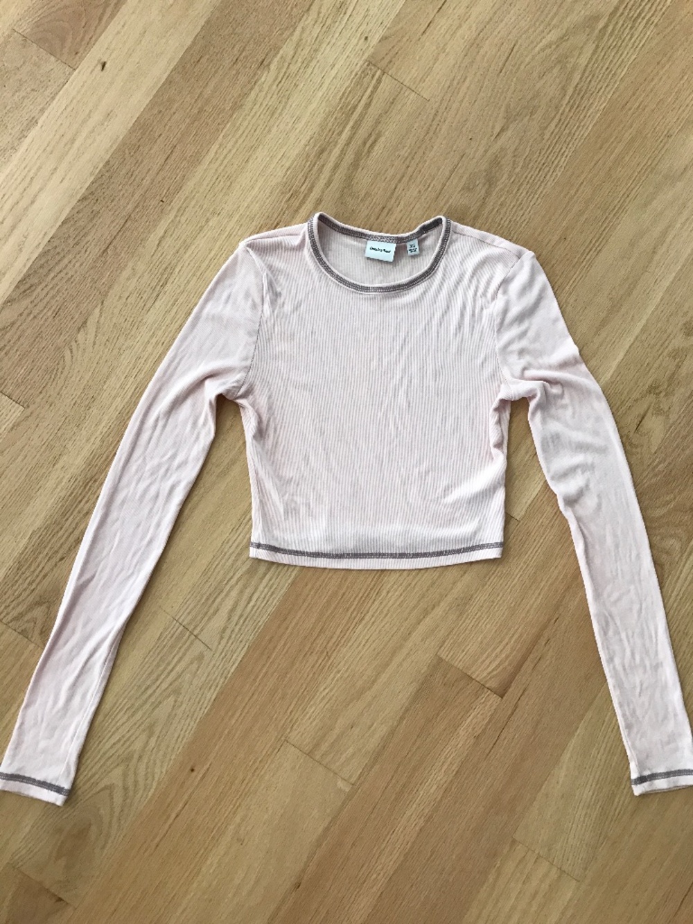 Aritzia Sunday Best cropped long sleeve top